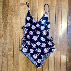 **SOLD** Acacia Florence one piece in Aloha